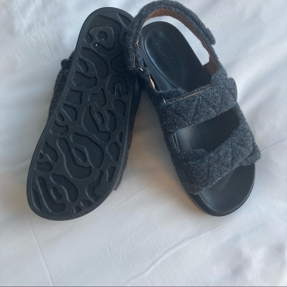 Aerosoles Black/Grey Lamirca Fuzzy Sandals Size 8.5